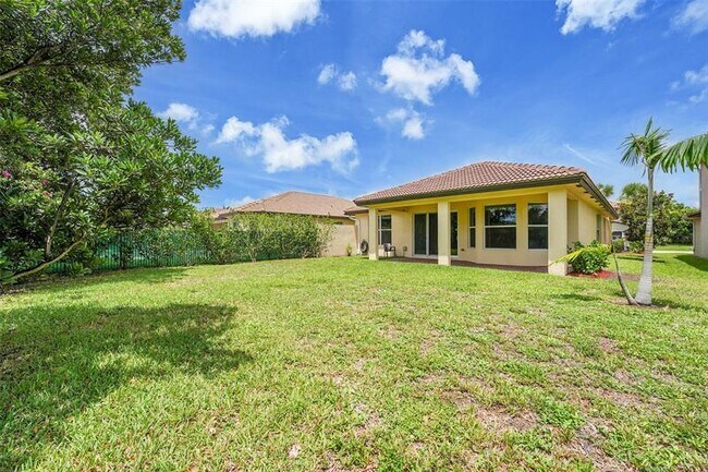 Building Photo - 7162 Prudencia Dr