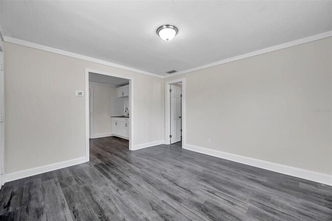 Building Photo - 920 40th St N