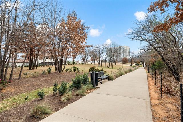 Building Photo - 2800 Lakeside Pky