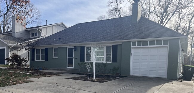 Primary Photo - 2923 W 50th St