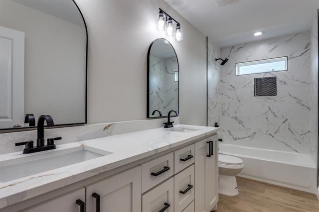 Building Photo - 8004 Julie Ave