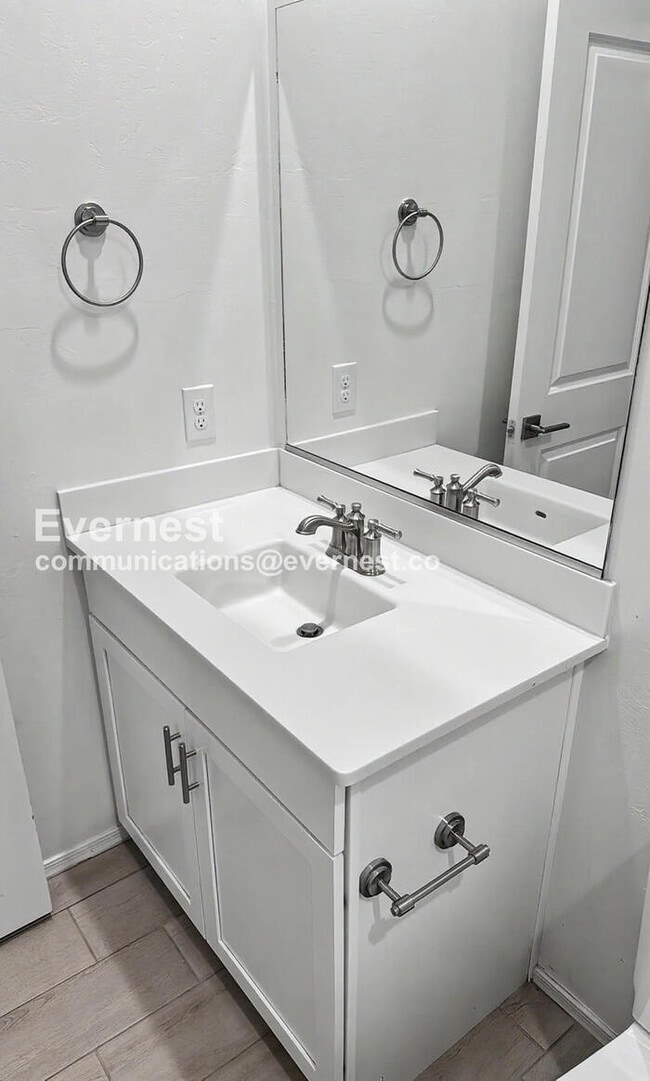 Building Photo - 10667 W Filbert St