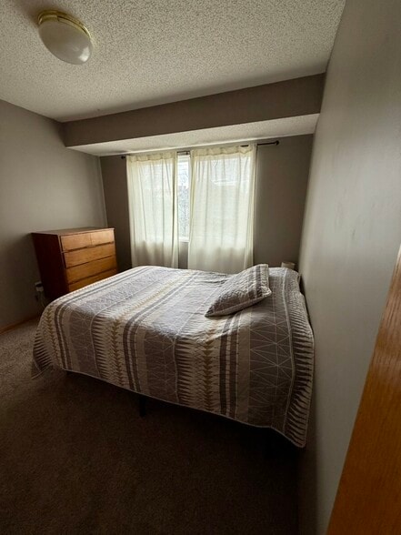 Guest room 2 - 3006 SW Glenbrooke Blvd