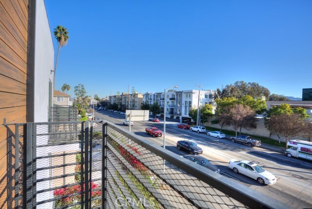 Building Photo - 11639 Burbank Blvd