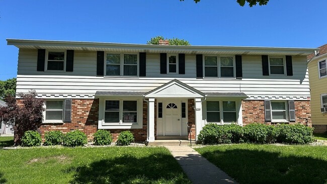 Building Photo - 1744 S 63rd St