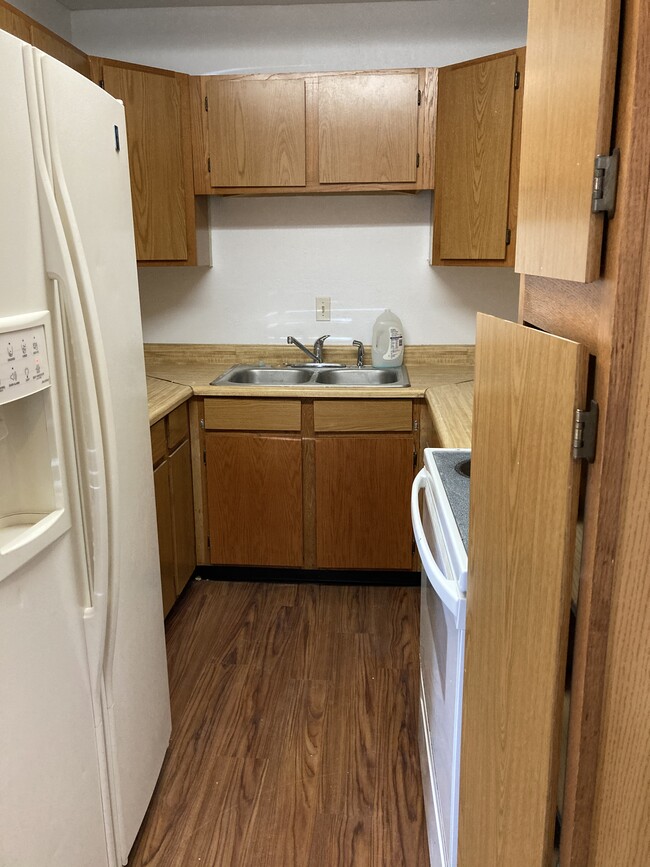 Primary Photo - 3028 N Truwood Dr