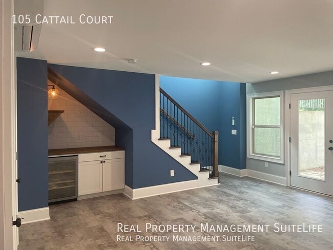 Building Photo - 105 Cattail Ct