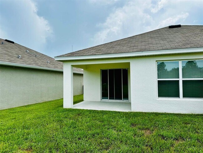 Building Photo - 668 SE 65th Ave