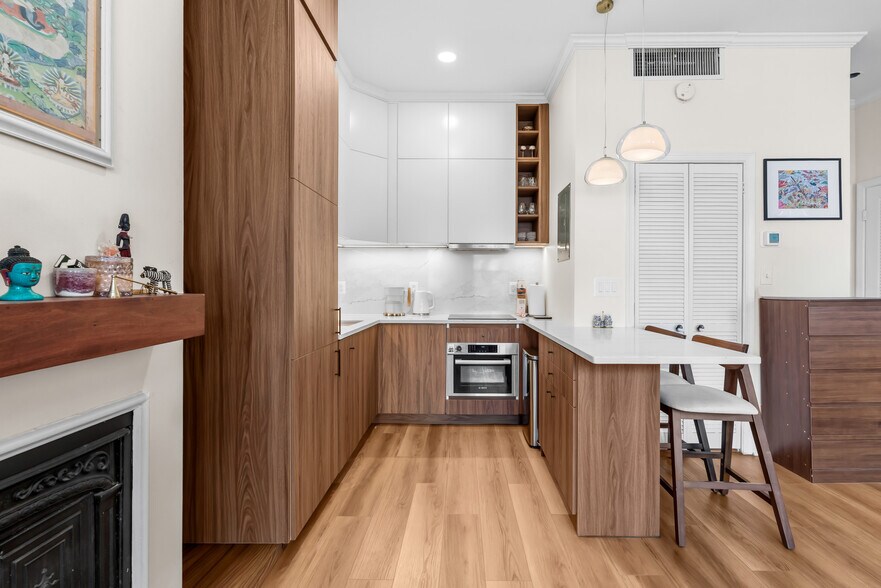 Building Photo - 1758 Corcoran St NW