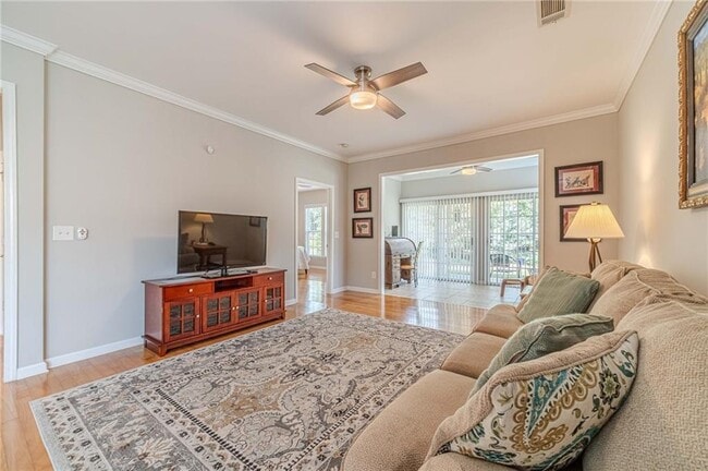 Building Photo - 6260 Brookside Ln