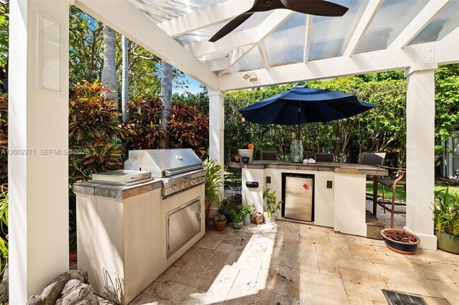 Building Photo - 10740 SW 74th Ct