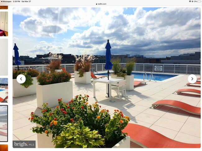 Rooftop pool - 1260 21st St NW
