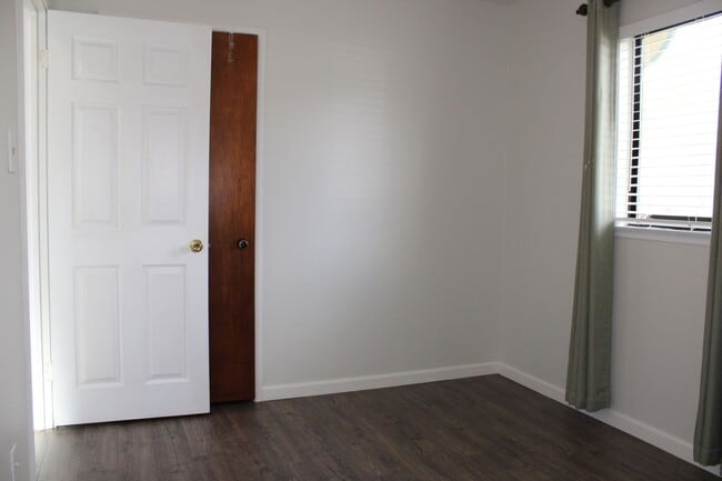 Building Photo - 7905 Julia Ct