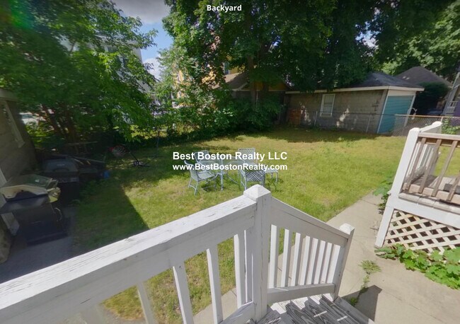 Building Photo - 26 Marathon St