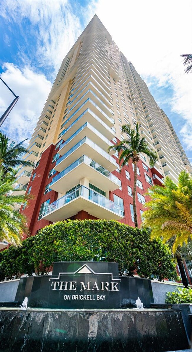 Building Photo - 1155 Brickell Bay Dr