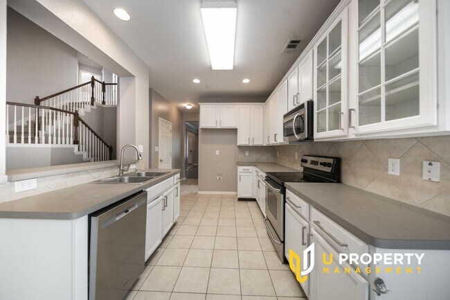 Building Photo - Location! Location! Two bedrooms downstair...