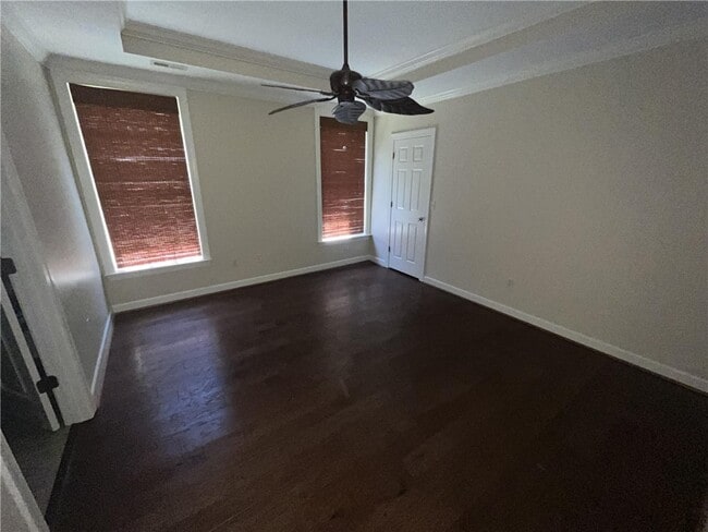 Building Photo - 102 Mcleod Dr