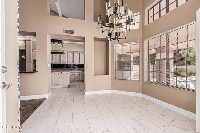 Building Photo - 9665 E Cochise Dr