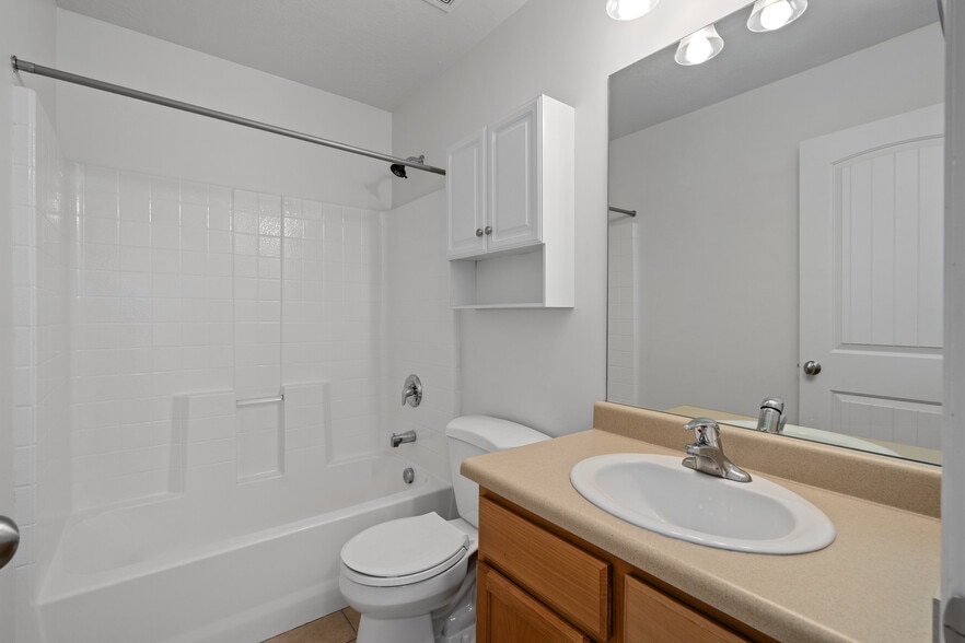 Building Photo - 7178 S 420 E