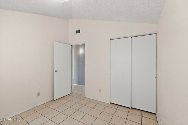 Building Photo - 11455 Sundrop Ct