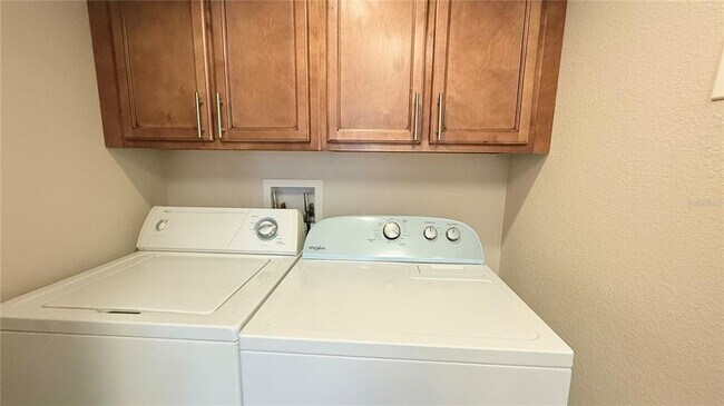 Building Photo - 524 Orange Dr
