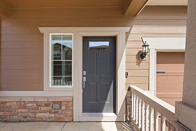 Building Photo - $2,670.96- 3 Bed, 2.5 Bath Home in Loveland with Central AC, and In Unit Laundry!