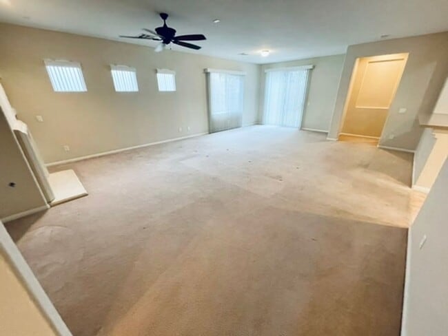 Building Photo - Newly Updated Single-Story in Southern Highlands