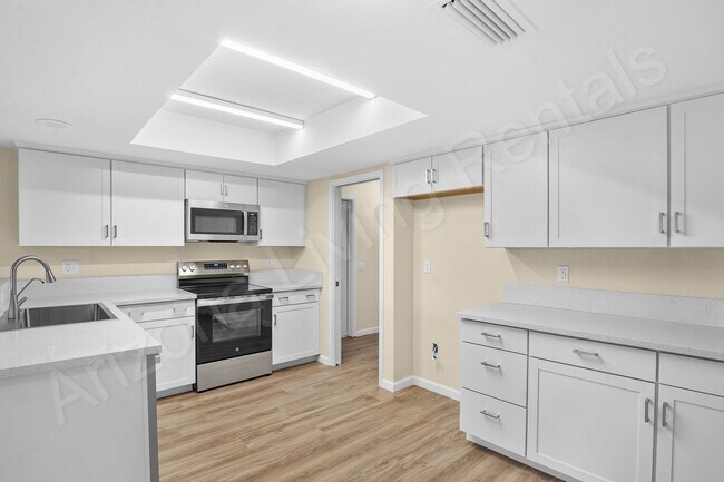 Building Photo - CHEM2926