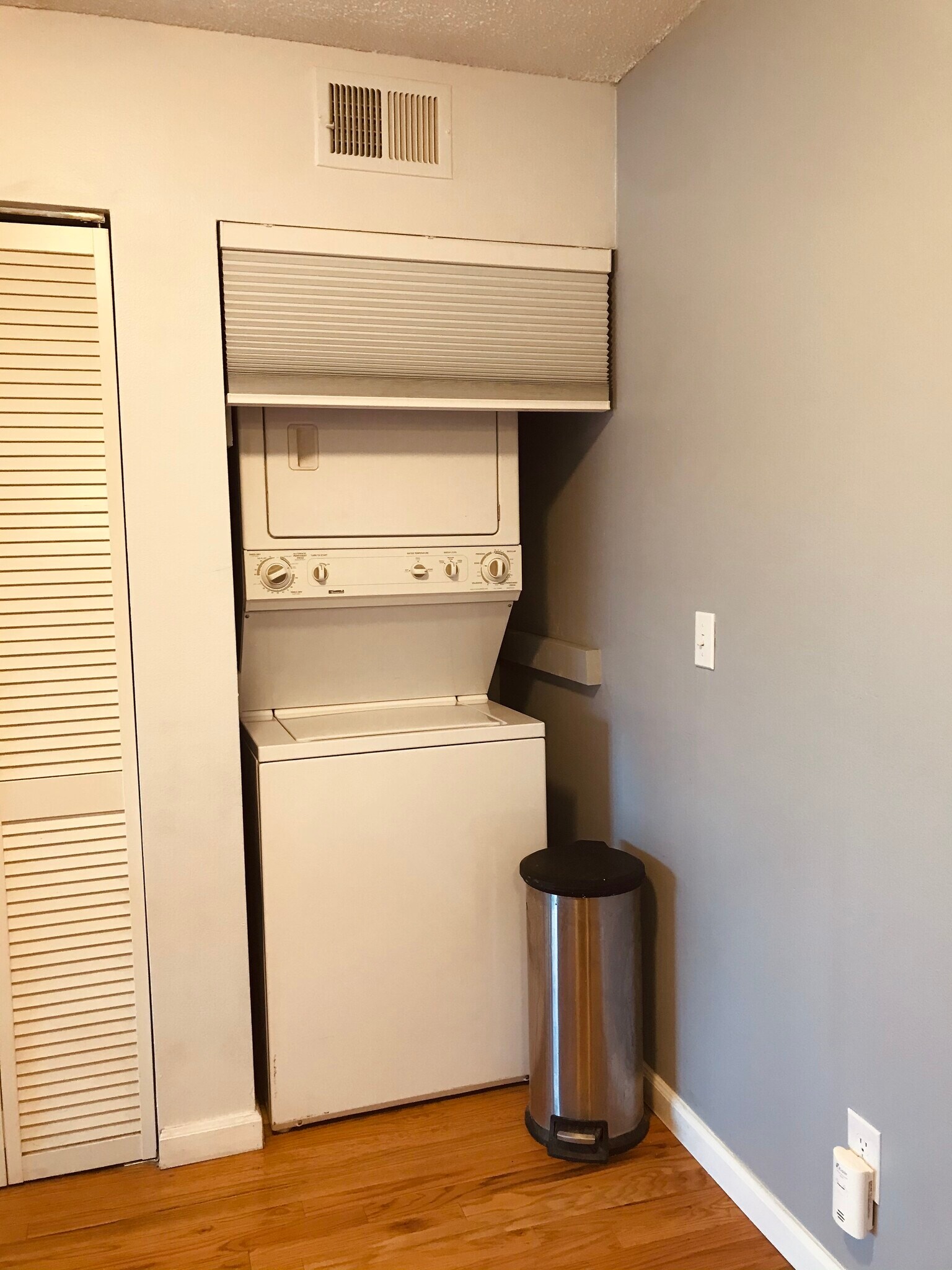 Building Photo - 7080 W 20th Ave