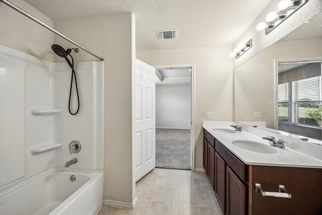 Building Photo - 239 Zuma Dr