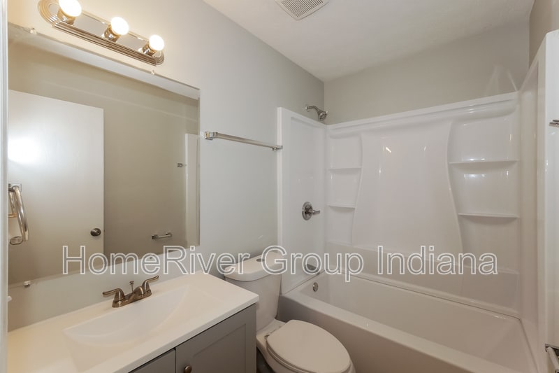 Building Photo - 4919 Wisteria Dr