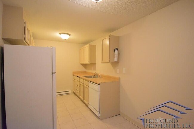 Building Photo - 12225 SW Gingham Ln