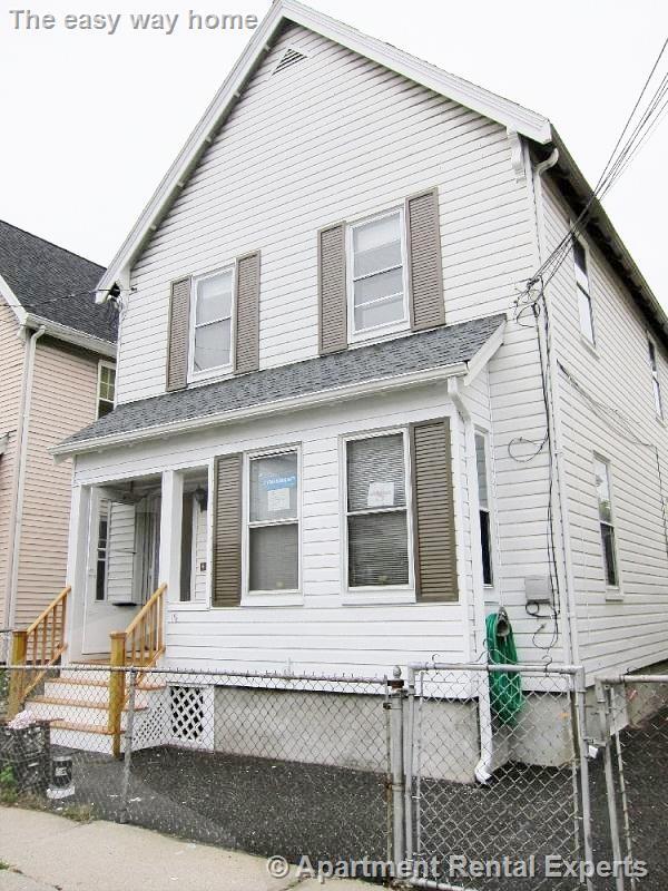 Building Photo - 19 Wesley St