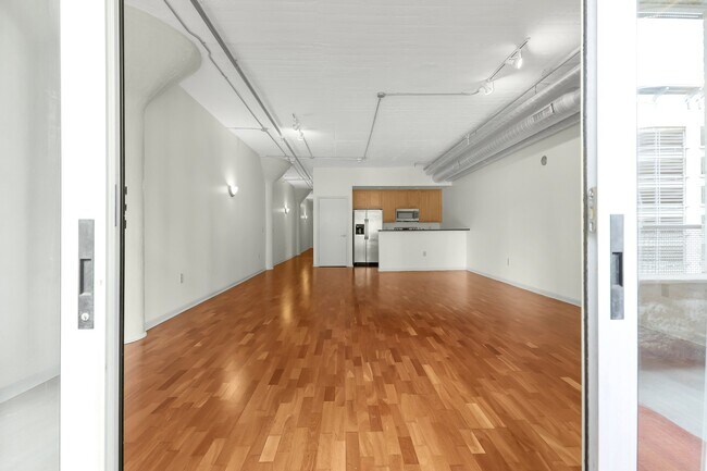 Building Photo - 221 N Front St