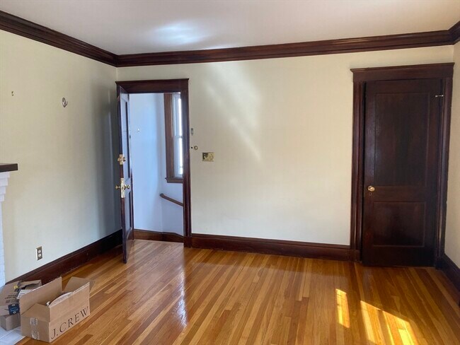 Building Photo - 93 Jewett St