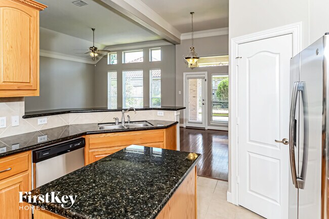 Building Photo - 5 Peach Tree Ct