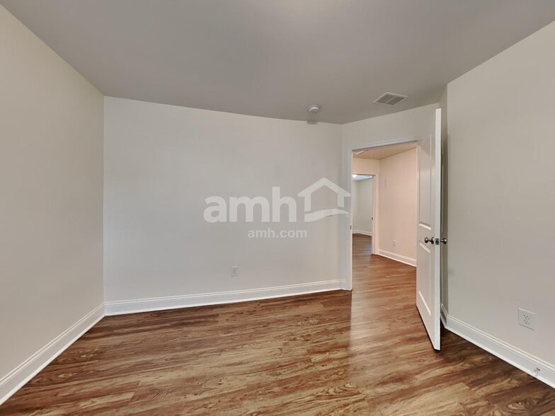 Building Photo - 145 Sweetgum Drive