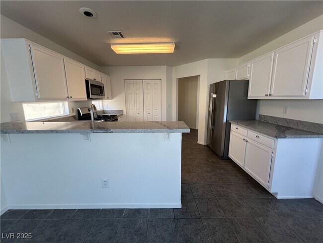 Building Photo - 8104 Hercules Dr