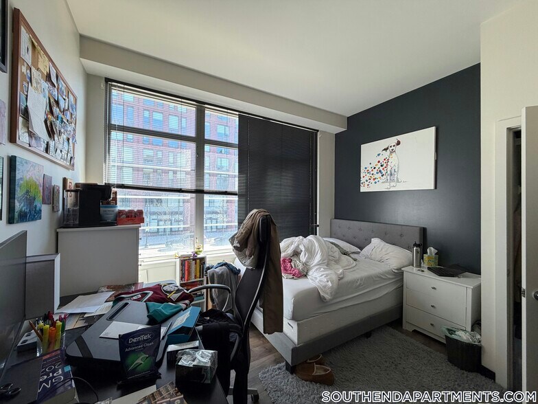 Building Photo - 160 E Berkeley St