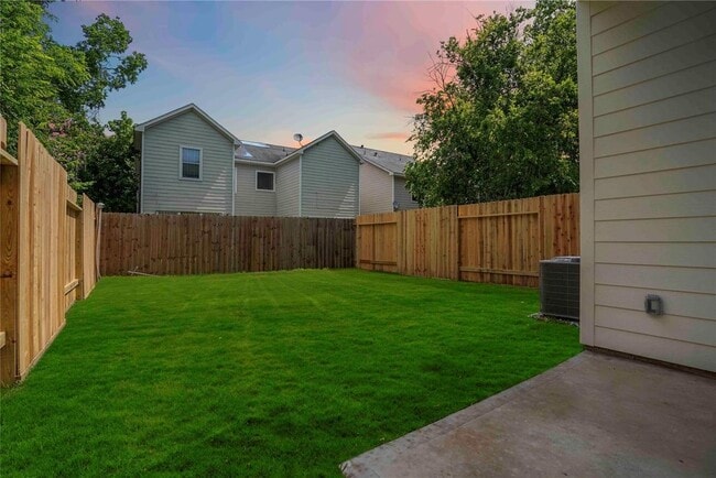 Building Photo - 4505 Phlox St