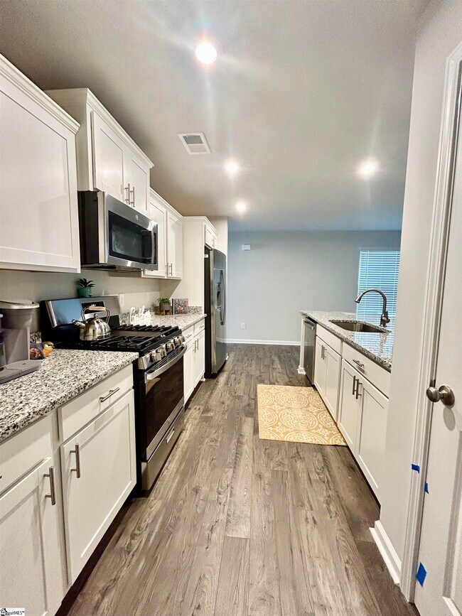Building Photo - 510 Winding Meadow Ln