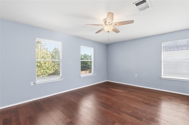 Building Photo - 1109 Mooreland Dr