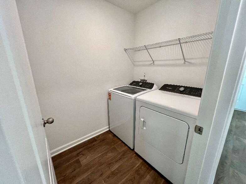 Building Photo - 56 Pilgrim Dr