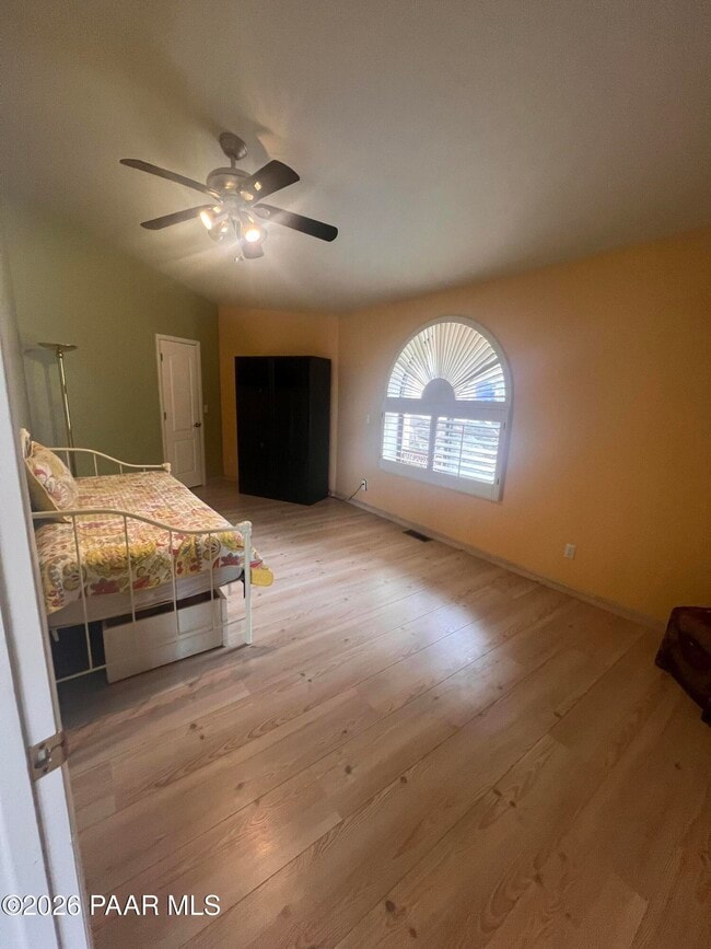 Building Photo - 3160 Rainbow Ridge Dr