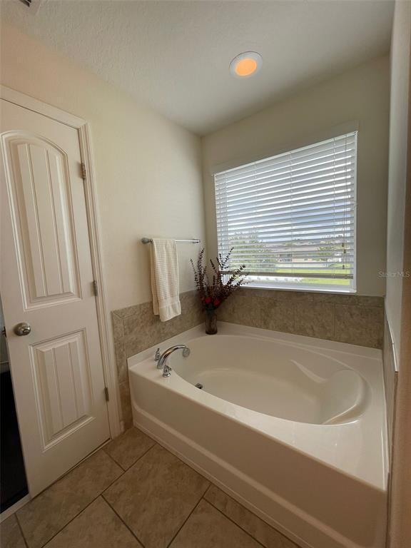Building Photo - 2342 Beacon Landing Cir