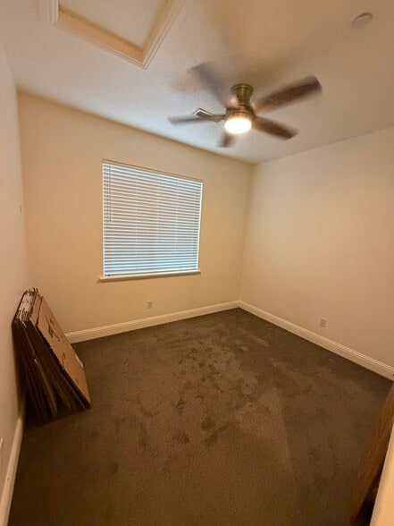 Building Photo - 165 S Pleasant Grove Blvd