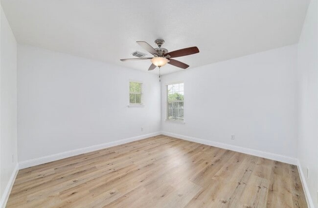 Building Photo - 13106 Crescent Manor Ln