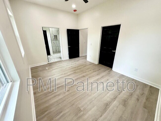 Building Photo - 1121 Zeigler St