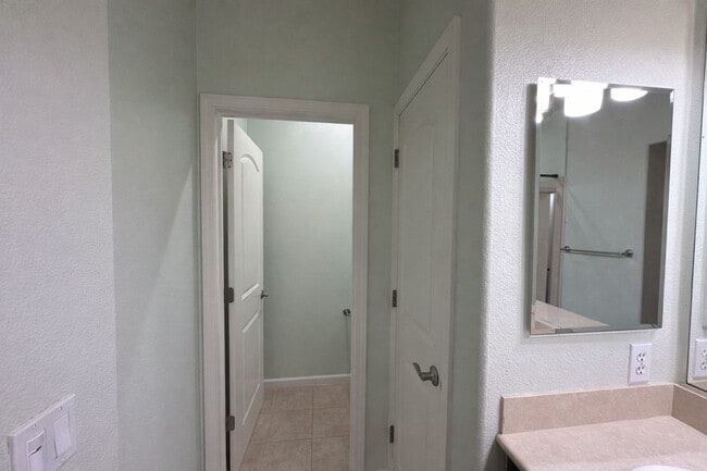 Building Photo - 3/3 Tri Level Berryessa Beauty is ready for YOU!