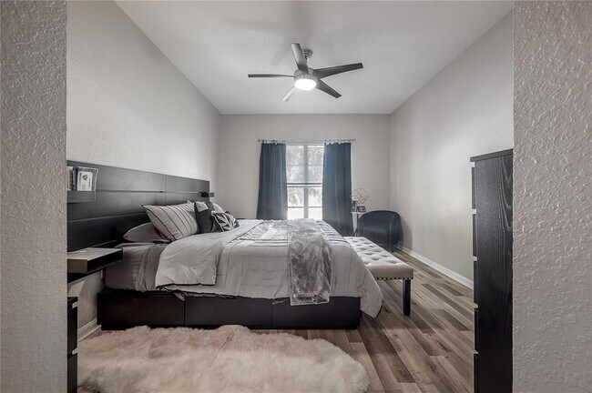 Building Photo - 410 S Armenia Ave